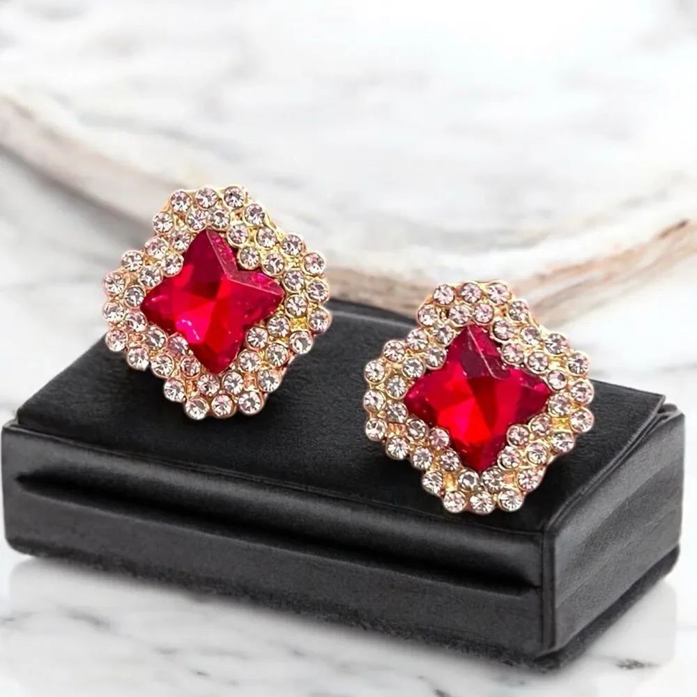 Elegant Red White Crystal Clover Gold Tone Earrings